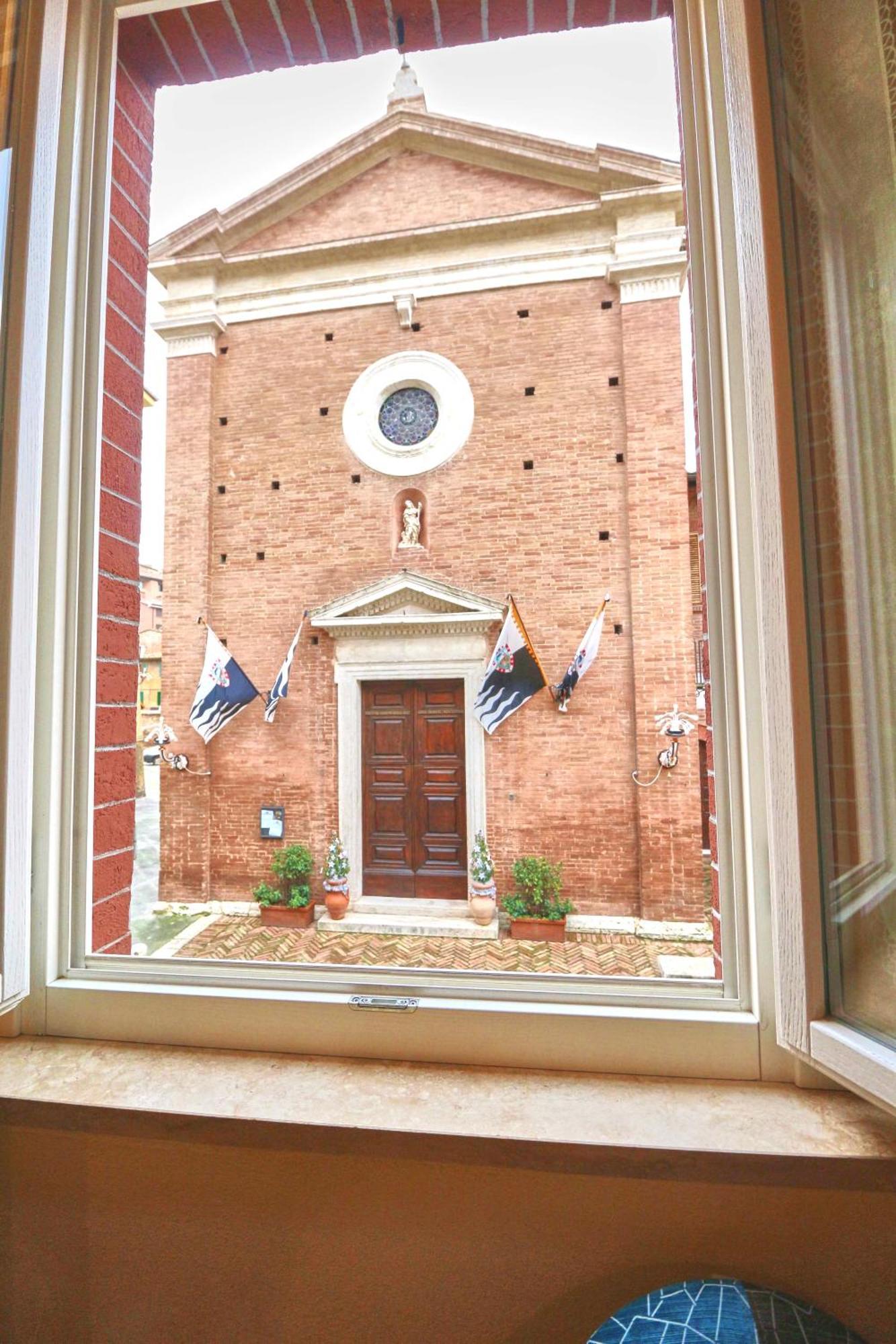 106 Lodge Siena Exteriör bild